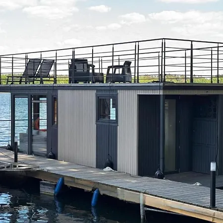 Houseboat Seesea Mazury - Na Wodzie K Gizycka Bateau-hôtel